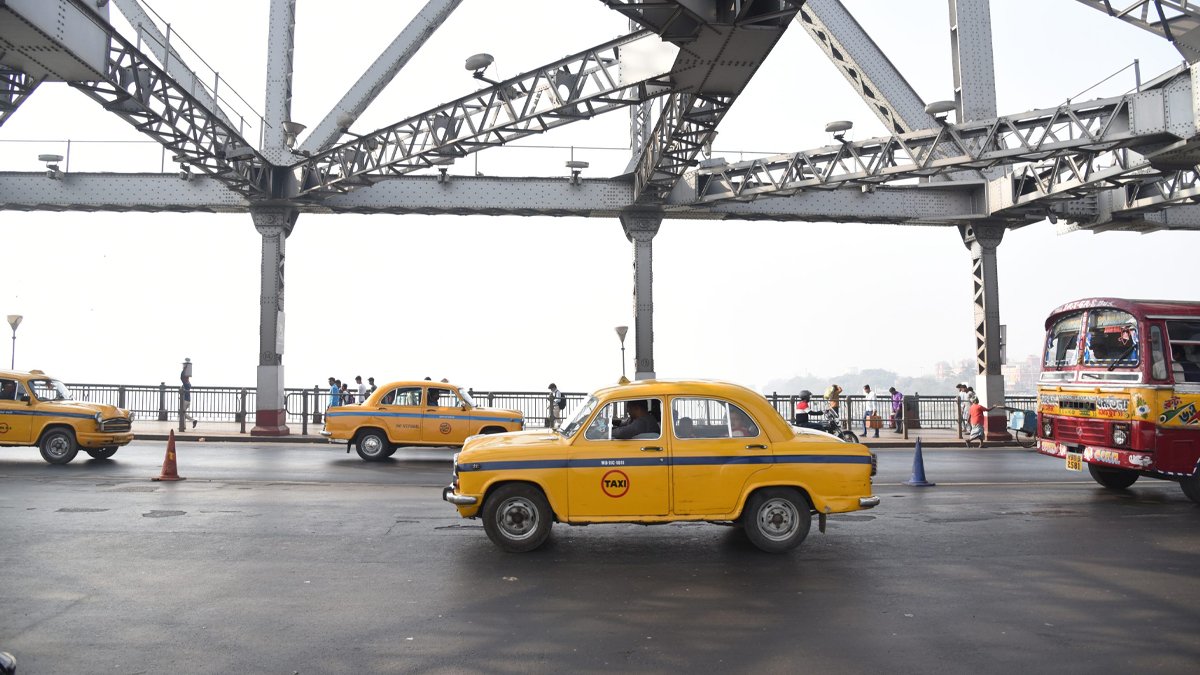 Supreme Court Cracks Down on Unsafe Public Transport, Makes Panic Buttons Mandatory in Taxis