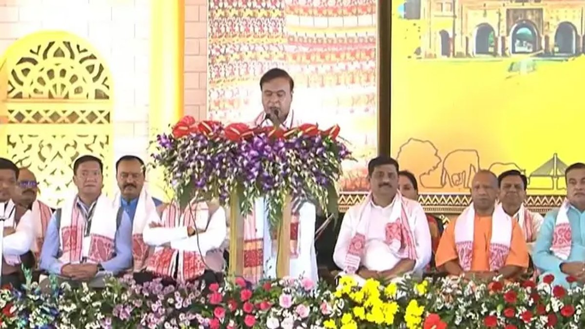 Himanta Biswa Sarma Sworn In Again as Assam CM, Suvendu Calls Him ‘Big Brother’