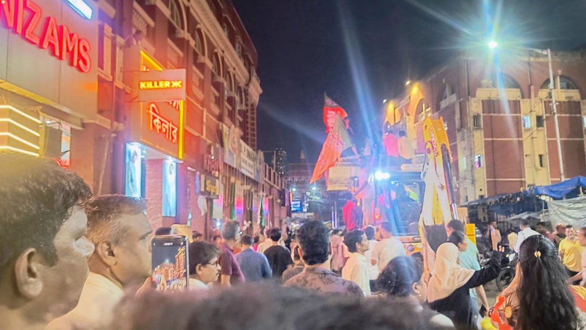 Bulldozer Rampage at Hogg Market Sparks PIL in Calcutta High Court