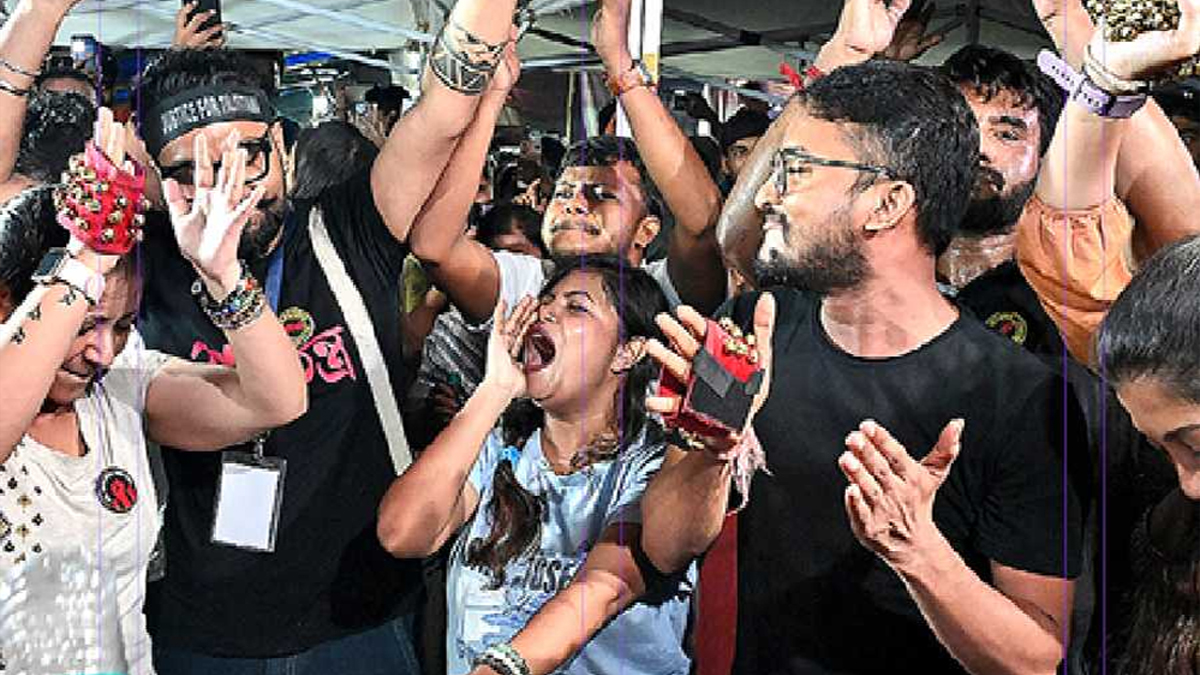 Junior Doctors in Bengal Continue Strike, Demand for Student Union Elections Amid Protests