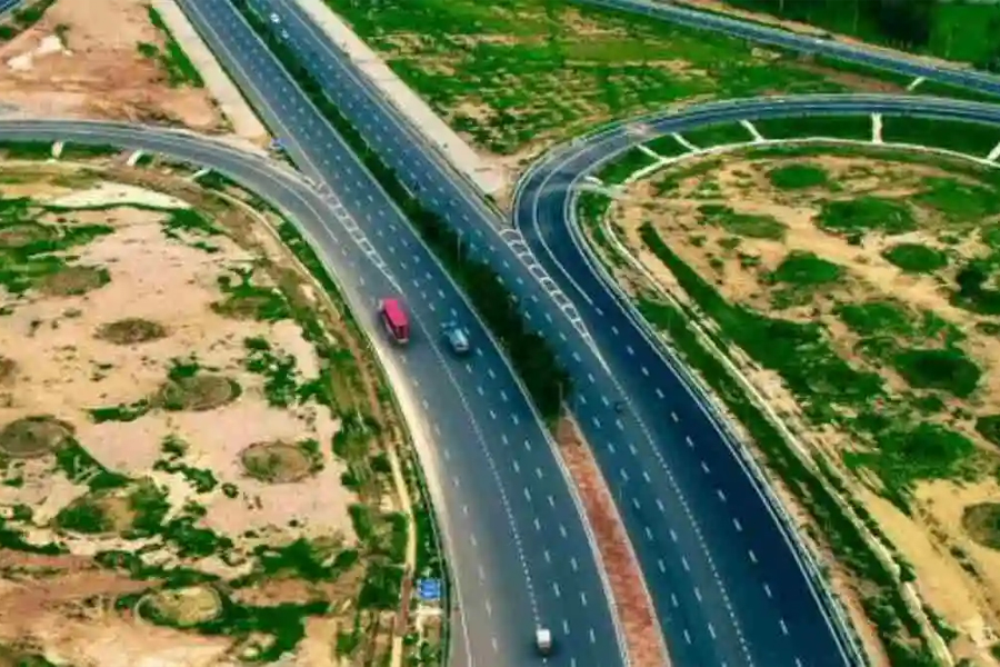 Bengaluru-Chennai Expressway Sees Daily Traffic of Nearly 2,000 Vehicles: Report