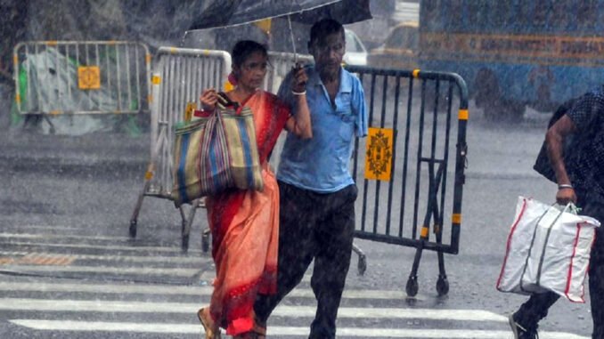 Weather Update Today Kolkata Weather Update: New Low-Pressure Brewing in Bay, Heavy Rain Likely
