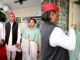 Akhilesh Yadav Alleges ‘Mafia-Run Polls’ in Bengal After Meeting Mamata